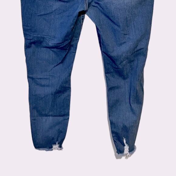 TORRID Bombshell Skinny Premium Stretch High-Rise Destructed Jeans - Picture 12 of 14